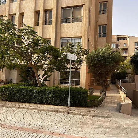 Top Rated 1 Bedroom With Private Garden In Karma Sheikh Zayed - Only Families & Single Travelers Sheikh Zayed City Exterior photo